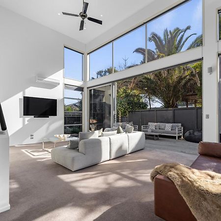 Modern Home Central Mount Маунт-Маунгани Экстерьер фото
